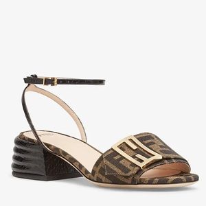 FENDI BRAND NEW SANDALS PROMENADES 39 AUTHENTIC